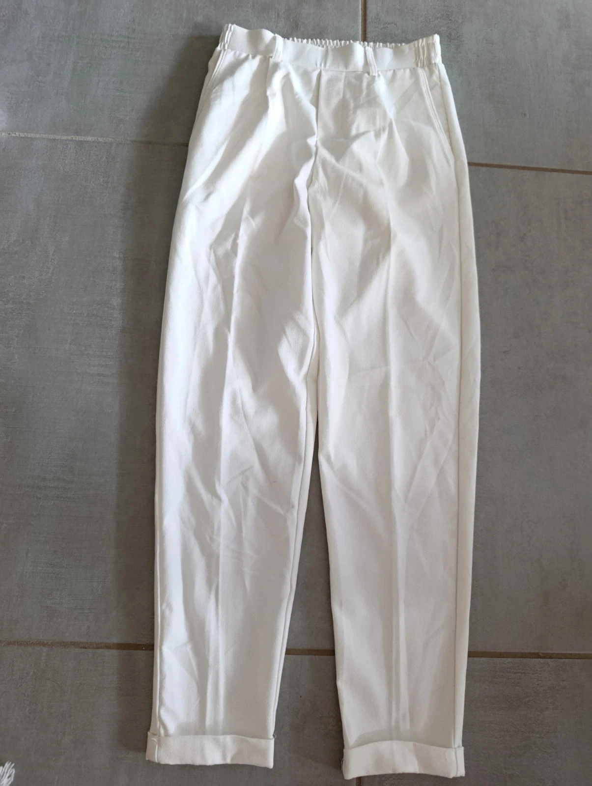 Pantalon blanc cassĂ© Bershka XS â taille Ă©lastique â confortable